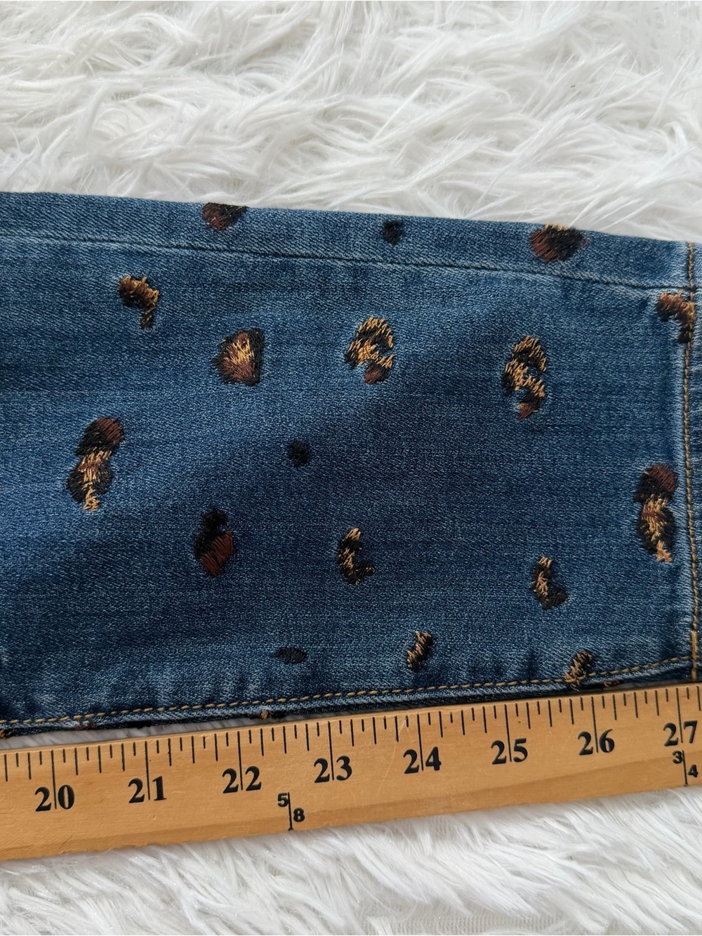 Driftwood Womenβs Jackie Embroidered Cheetah Skinny Jeans Size 29 Blue pockets - Picture 8 of 10